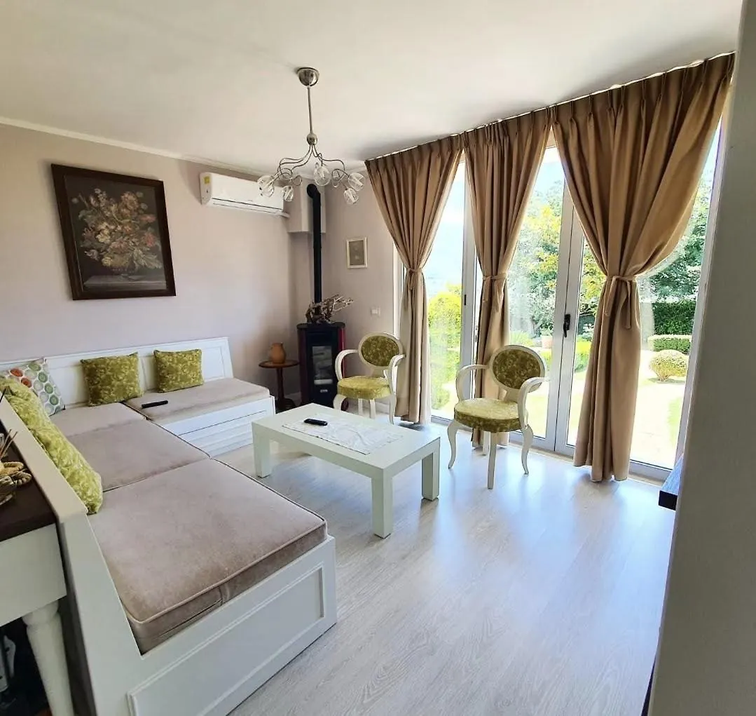 Entire Villa Elida Tragjas
