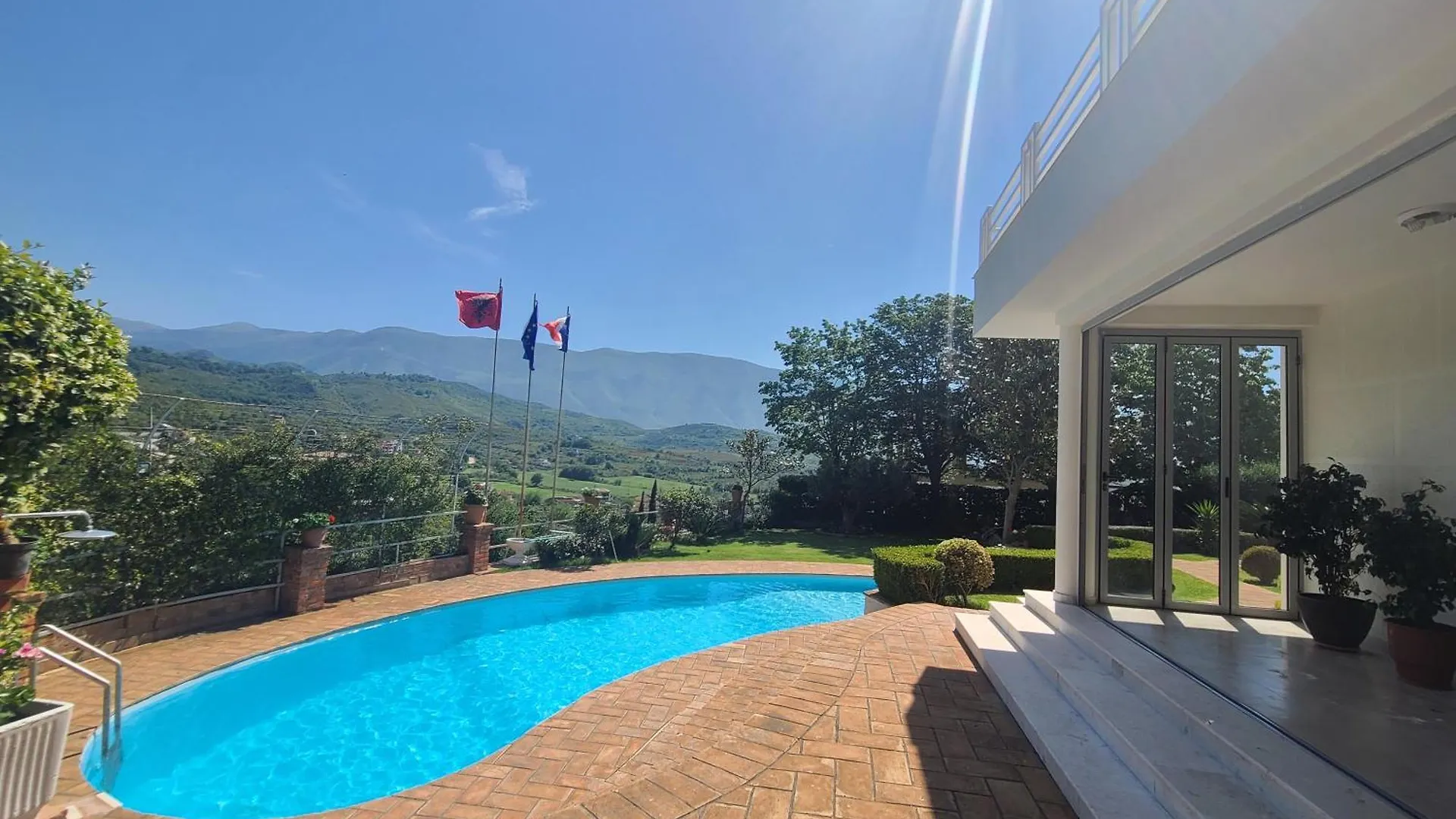 Entire Villa Elida Trajas